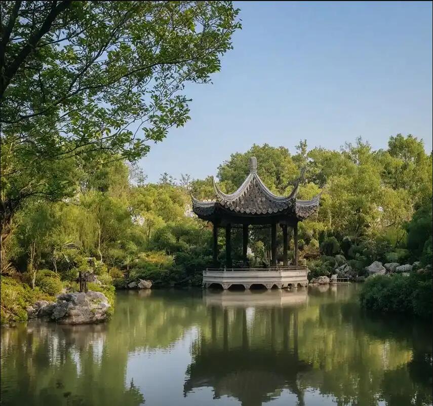 湘潭狼狈餐饮有限公司